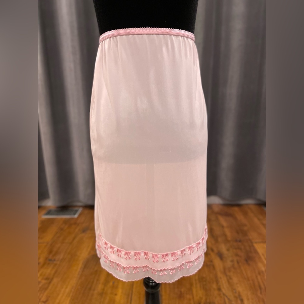 Vintage Queentex pink half slip skirt
